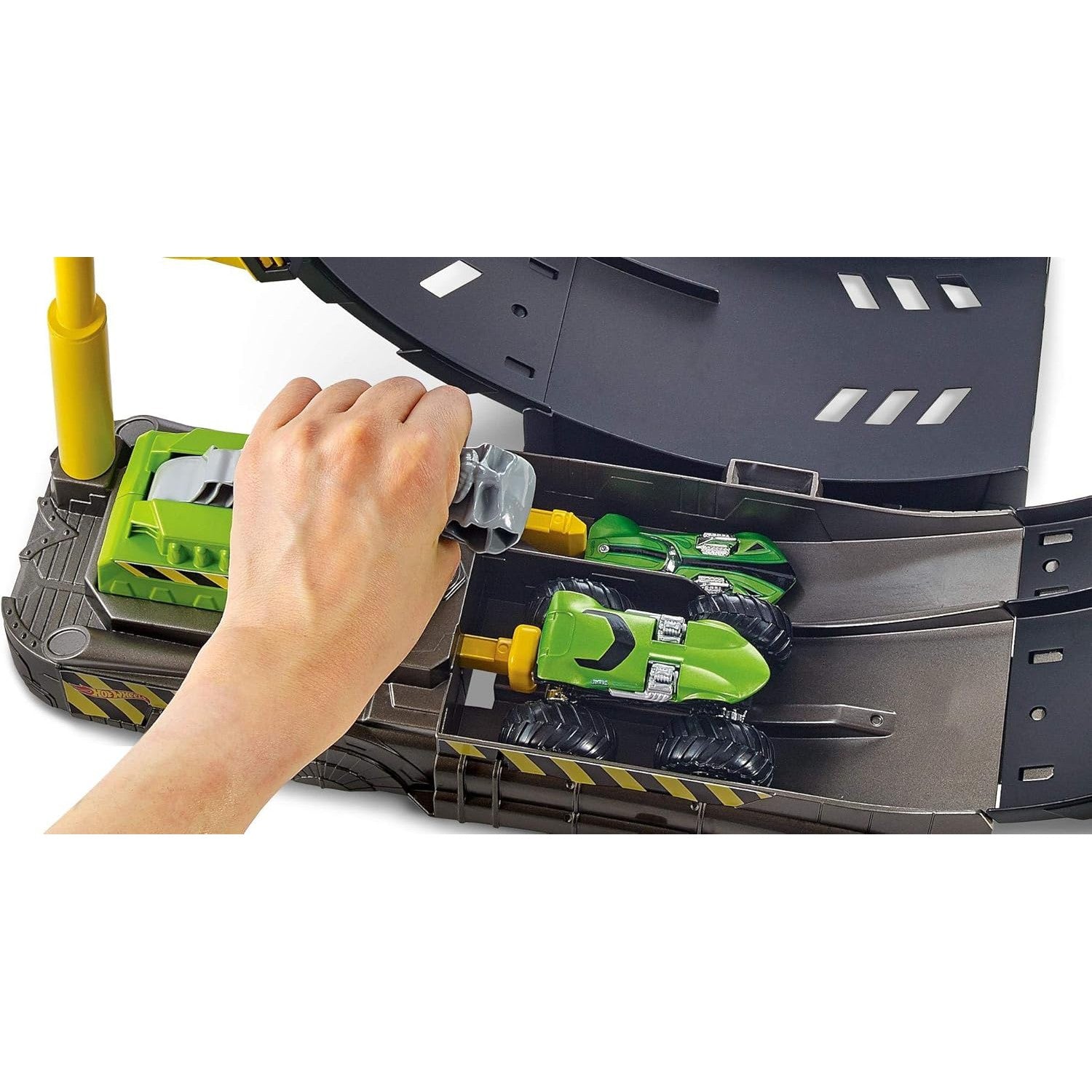 Hot Wheels Monster Trucks Epic Loop Challenge Playset – Launch, Loop & Win! Includes Truck & Car