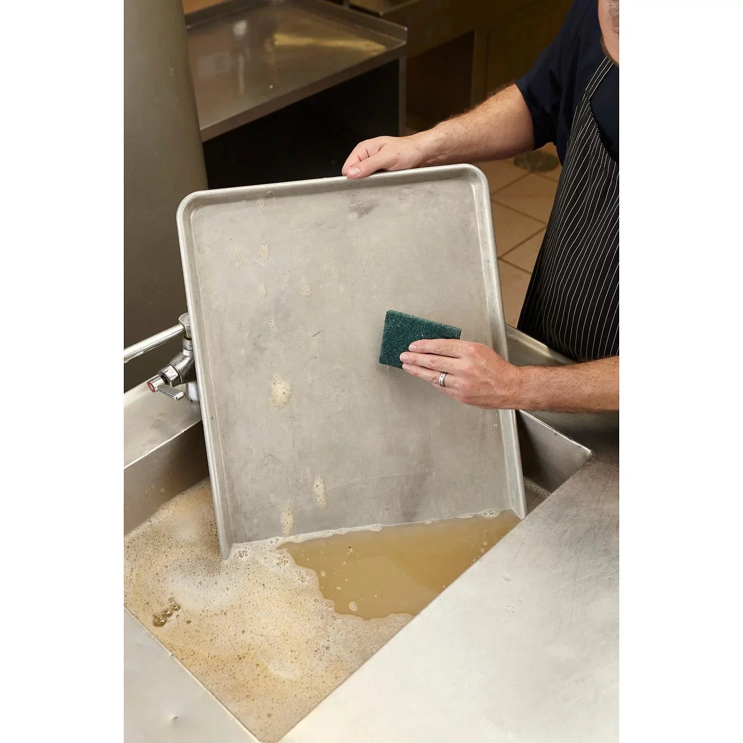 Scotch-Brite Heavy Duty Scour Pads (20 Count, Large 6x9") – Industrial Strength Scrubbers for Tough Messes, Kitchen & Commercial Use